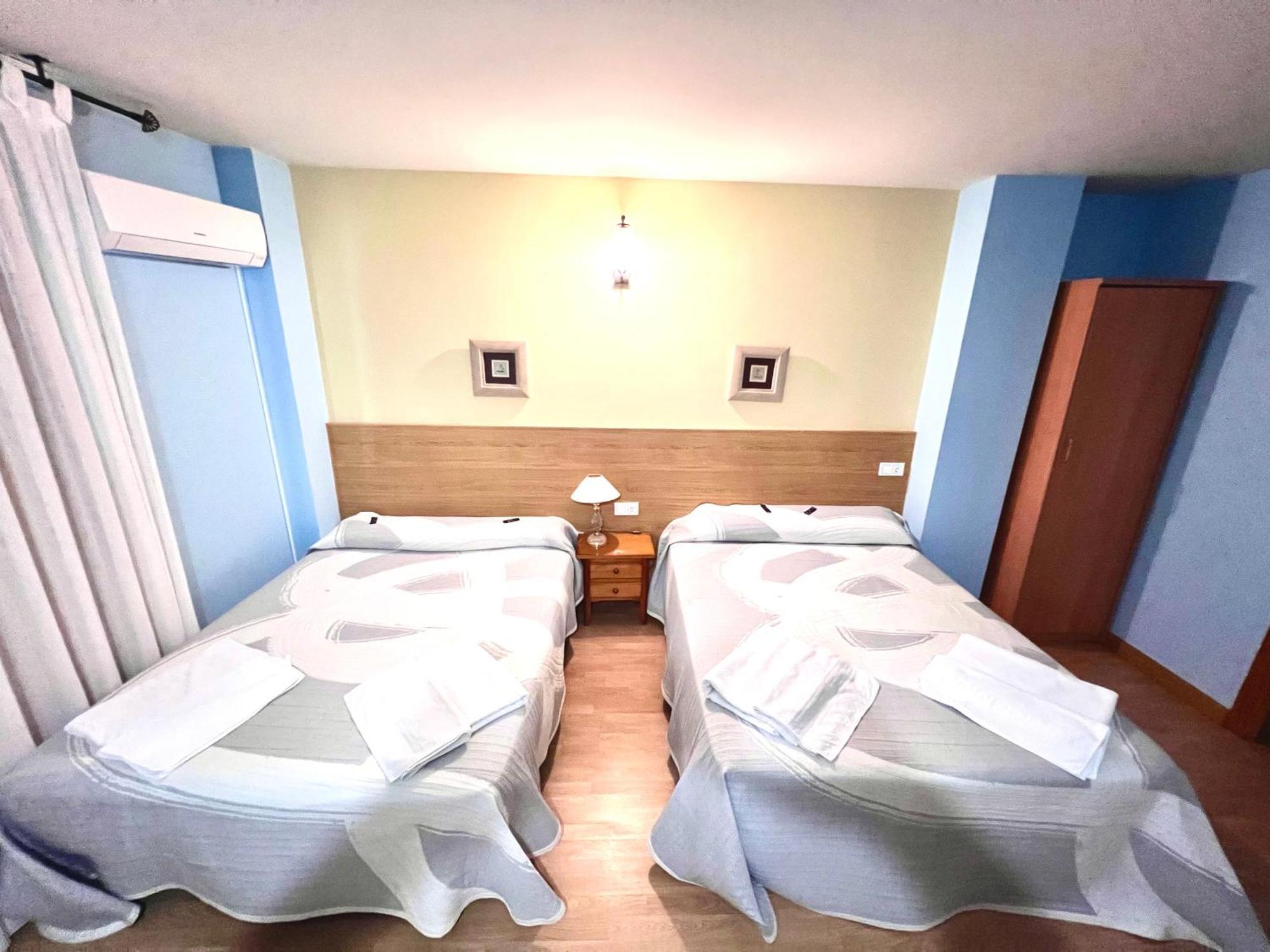 זמורה Hotel Puente De Piedra מראה חיצוני תמונה